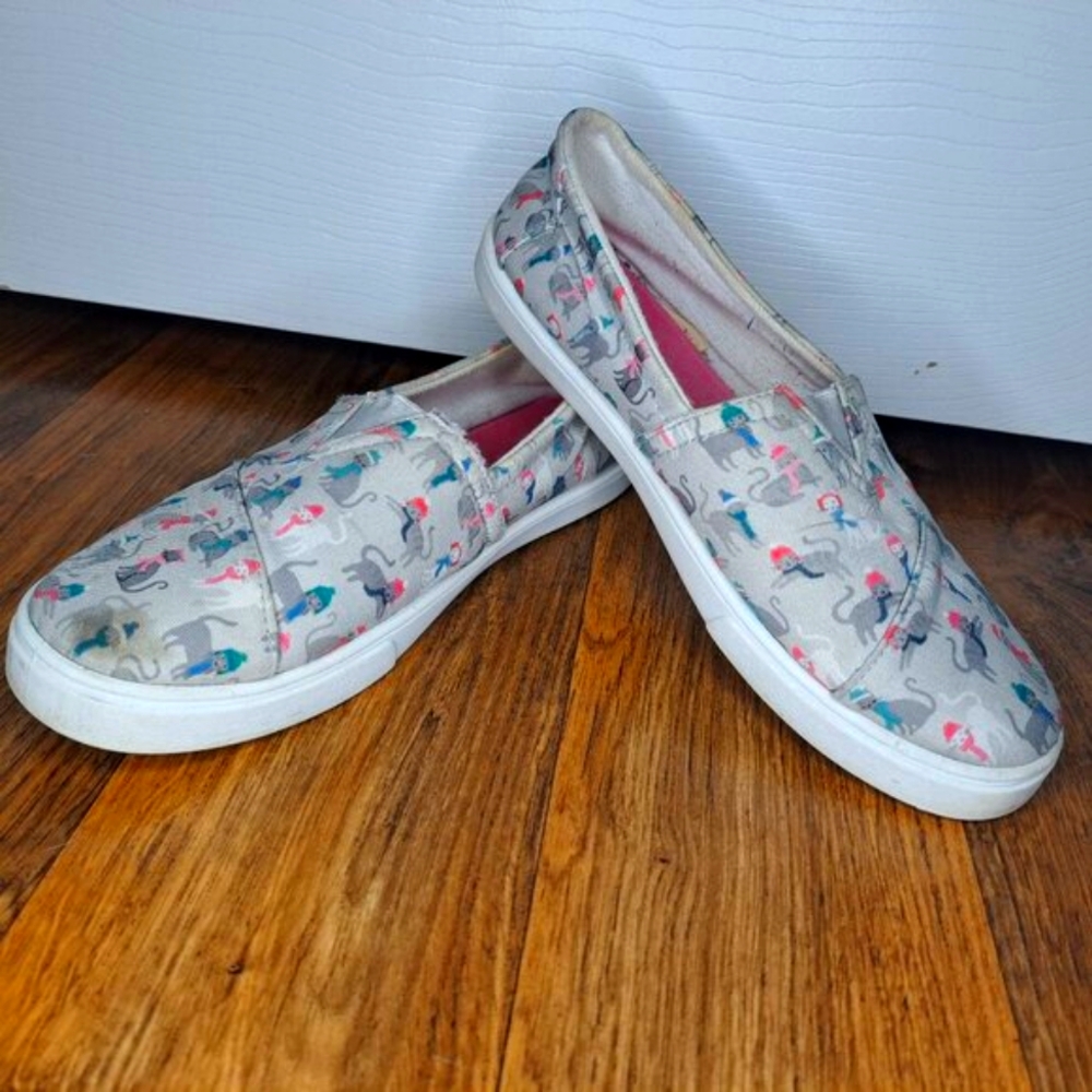 Isaac Mizrahi Gray Cat Print Slip On Shoes Size 8.5